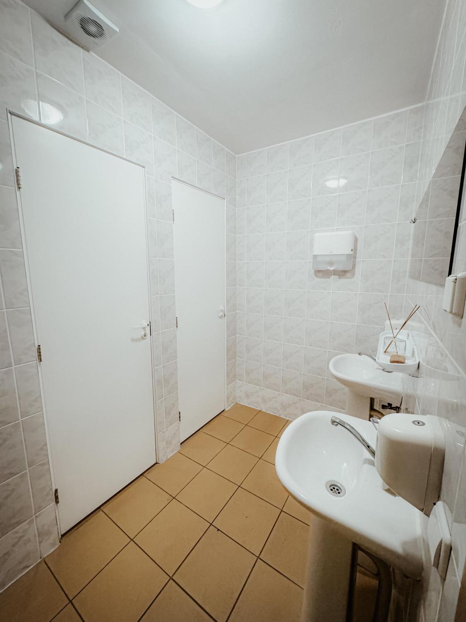 Hotel Pervaza Panevėžys Pokoj fotografie